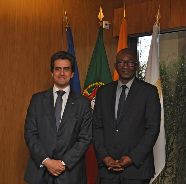 Consultas Aeronáuticas entre a República Portuguesa e a República da Costa do Marfim