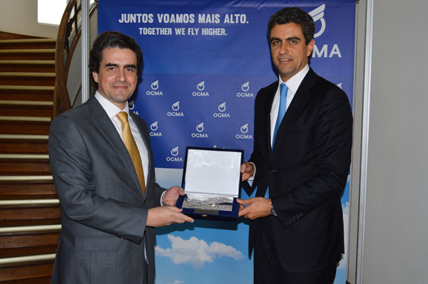 ANAC visita OGMA